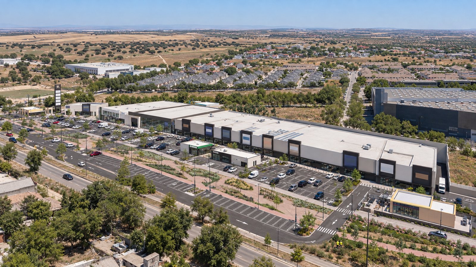 Vista aérea del parque comercial Alercepark, en el barrio de La Montaña de Aranjuez, antes de abrir